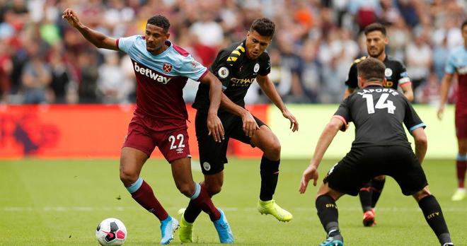 罗马诺：国米未与恩里克沟通离队可能，最终决定尚未做出（罗马诺：国米尚未与恩里克讨论离队事宜，最终去留仍未定）