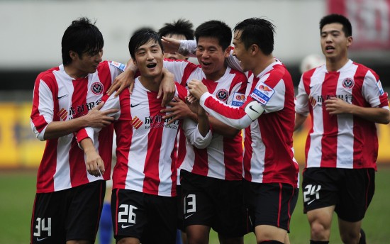 邮报评曼联近5年引援TOP30：姆伯莫第1，C罗第4，桑乔垫底（曼联近五年引援30强榜出炉：《邮报》评姆伯莫登顶，C罗第4，桑乔垫底）