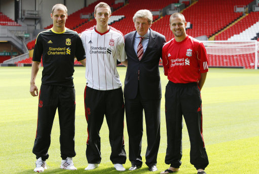 日媒：札幌后卫家泉怜依新婚能量满格，甜蜜盛赞爱妻厨艺（日媒：札幌后卫家泉怜依新婚状态拉满，甜蜜夸妻厨艺一绝）