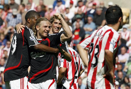 拳击：拳台之上的勇气与坚守（擂台之上：拳击的勇气与坚持）