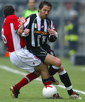 斯基拉：马竞有意埃德松，球员与亚特兰大尚未达成续约协议（斯基拉：马竞有意引进埃德松，其与亚特兰大续约谈判尚无结果）