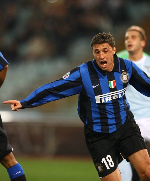 意媒：邓弗里斯的伤势不必过多担忧，预计可出战米兰德比（意媒：邓弗里斯伤情无大碍，有望出战米兰德比）