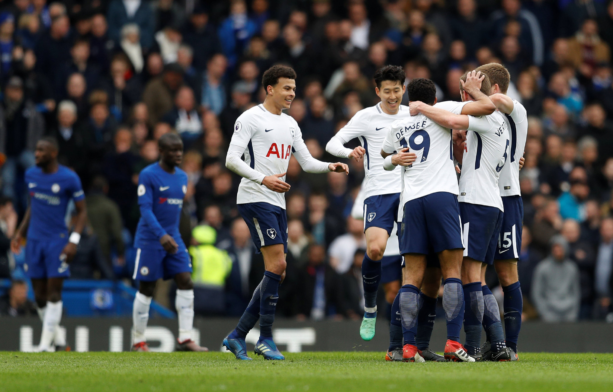 每体：库库离开巴萨因为不被信任，巴尔韦德当时看好米兰达（每体：因得不到信任库库选择告别巴萨，巴尔韦德昔日更青睐米兰达）