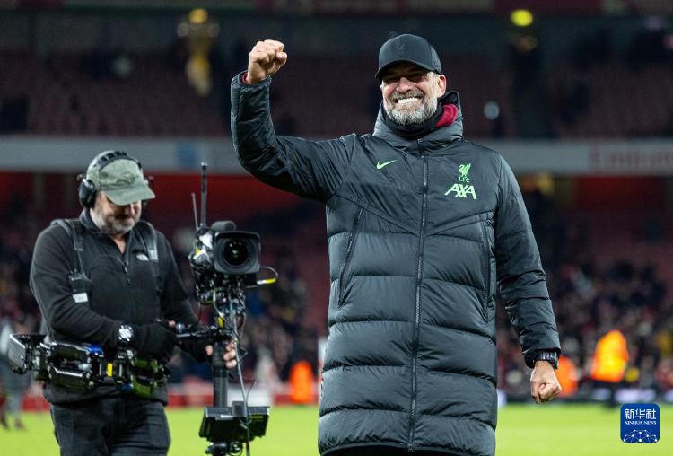 马卡：卡萨多签约门德斯旗下经纪公司，加入巴萨众多球员行列（马卡：卡萨多签约门德斯经纪公司，跻身巴萨门德斯系）