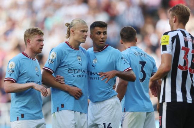 ATP年终总决赛：随着德米纳尔2-0，保留晋级希望，阿卡未战已出线（ATP年终总决赛：德米纳尔2-0取胜续命，阿尔卡拉斯未赛即出线）