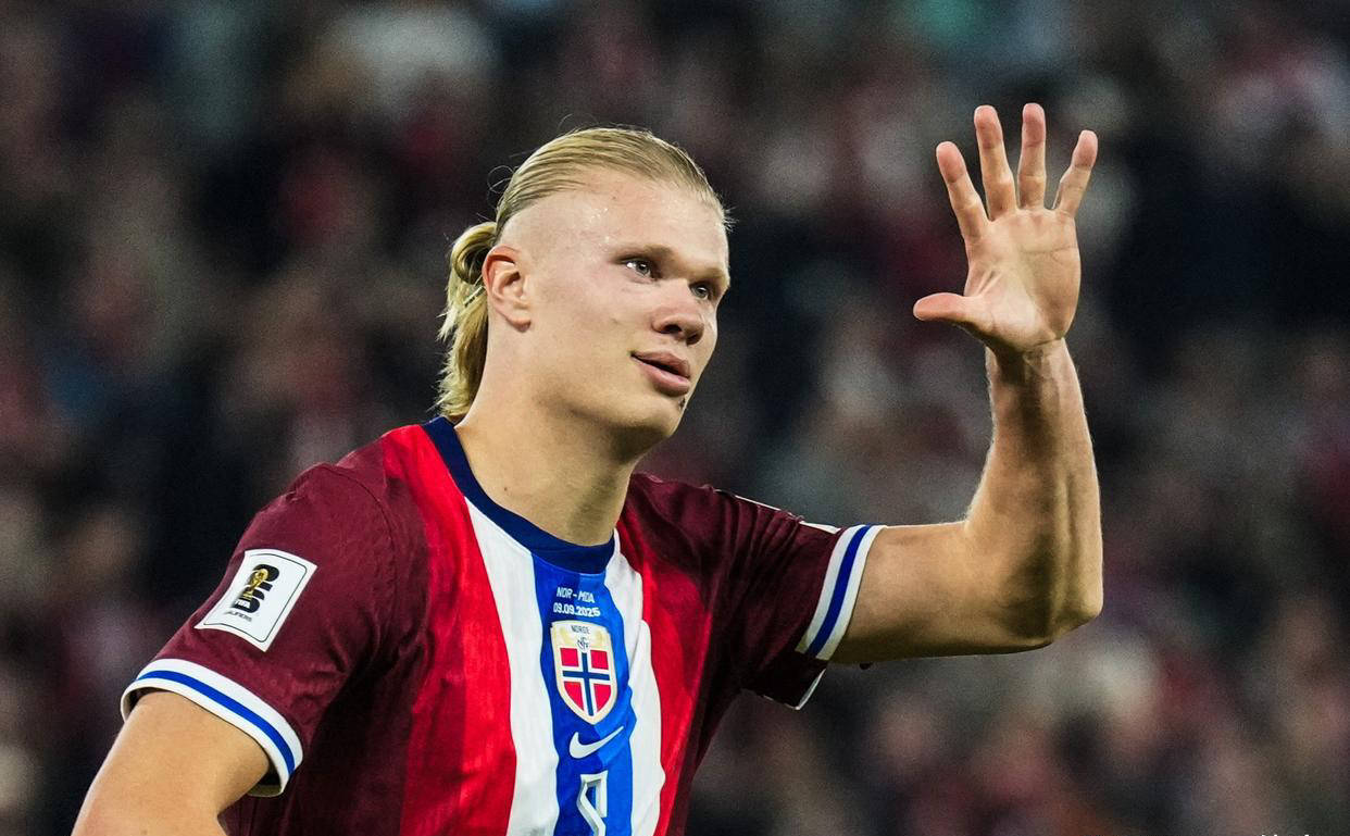 意媒：为避免球迷干扰，斯帕莱蒂决定尤文不在那不勒斯过夜（意媒：斯帕莱蒂为避球迷打扰，决定尤文不在那不勒斯过夜）