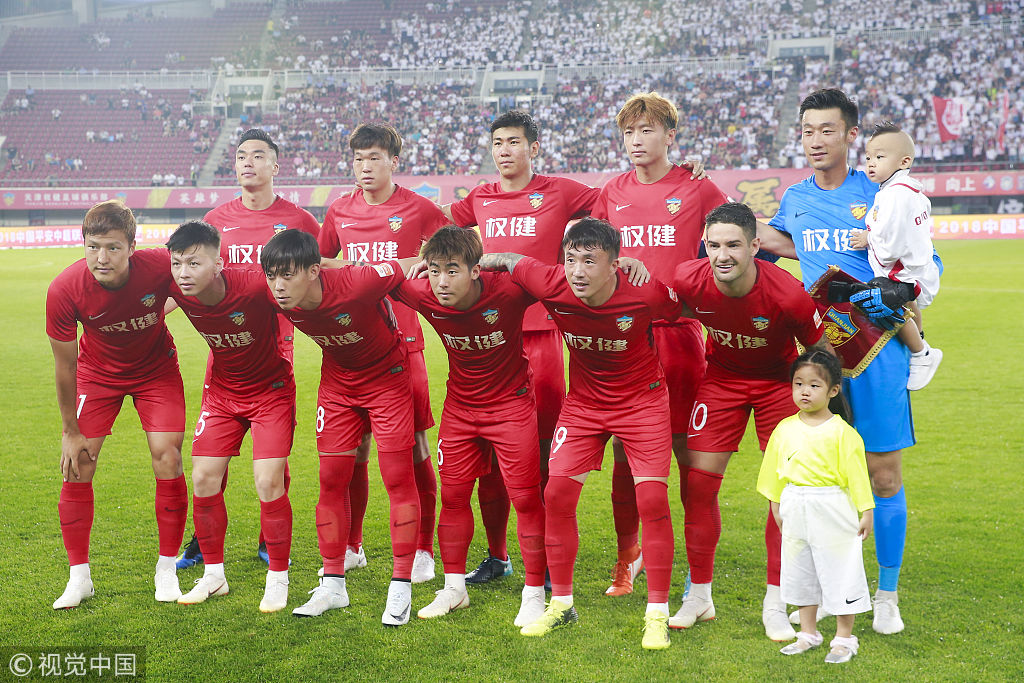 帕克：曼联买拉门斯是质的提升，跟奥纳纳相比他太像个门将了（帕克称曼联若签下拉门斯将完成质变 相较奥纳纳他更像真正的门将）