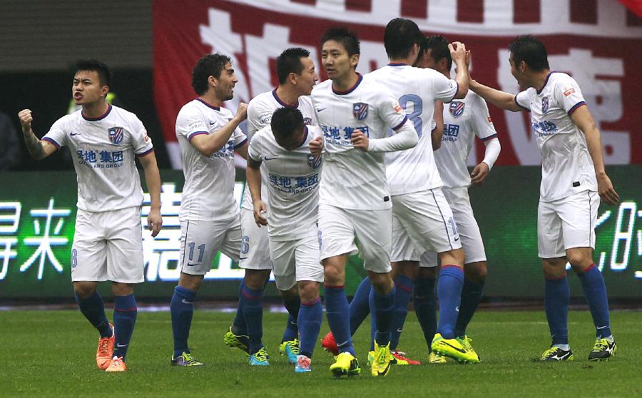 西甲官方：球员将戴紫色袖标参赛以支持国际消除对妇女暴力日（西甲官宣：球员佩戴紫色袖标出战，支持国际消除对妇女暴力日）