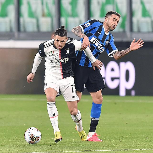 马克西54分加时救主！76人客场123-114击败雄鹿送其三连败（马克西轰下54分加时发威，76人客场123-114击退雄鹿，送对手三连败）