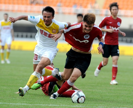 埃迪-豪：乔林顿看起来是腹股沟问题；我们有很多地方要改进（埃迪-豪：乔林顿疑似腹股沟伤势，球队还有不少地方要提升）