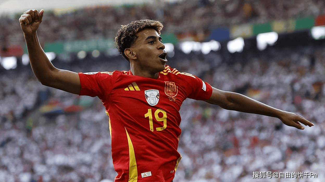 汉密尔顿：最喜欢内马尔和维尼修斯；欣赏梅西的技术（汉密尔顿：钟爱内马尔与维尼修斯，赞赏梅西技术）